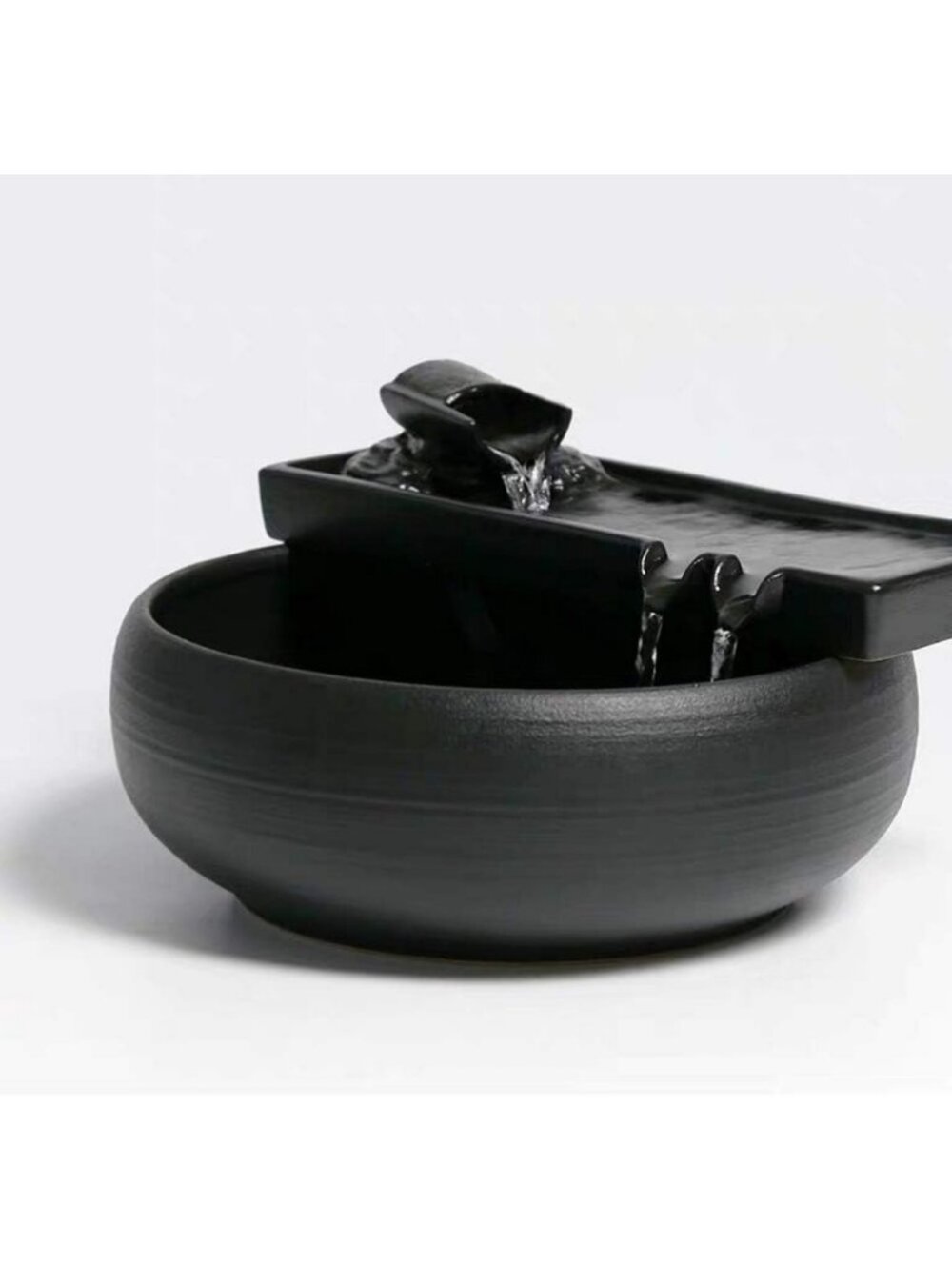 Elegant Ceramic Tabletop Fountain for Indoor/Outdoor Decor - Office & Patio